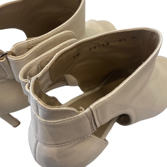 Stuart Weitzman Openhouse String Vecchio Open Toe Heels in Nappa Size 8.5 - Picture 10 of 15